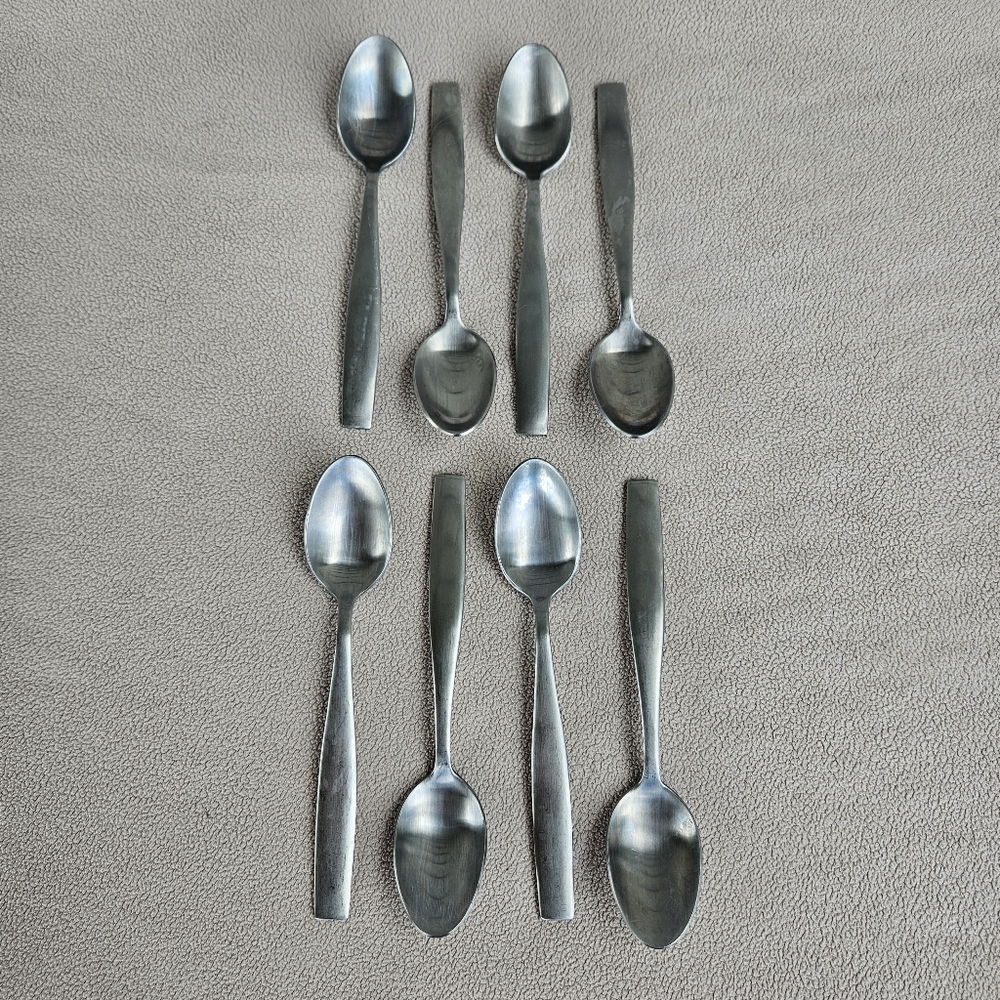 Oneida Stainless Soup Spoon Lot of 8 Cannon? 7 2/16" Satin 90-192